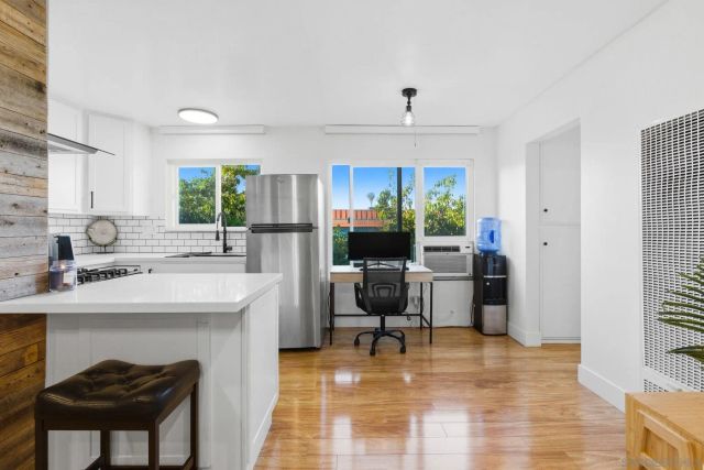 4262 Wilson Ave 10, San Diego, CA 92104