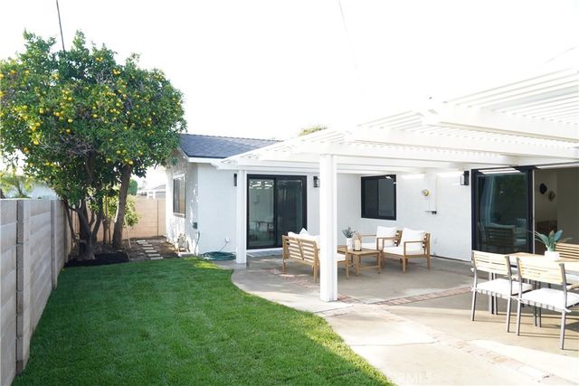 6862 Breeland Drive, Huntington Beach, CA 92647