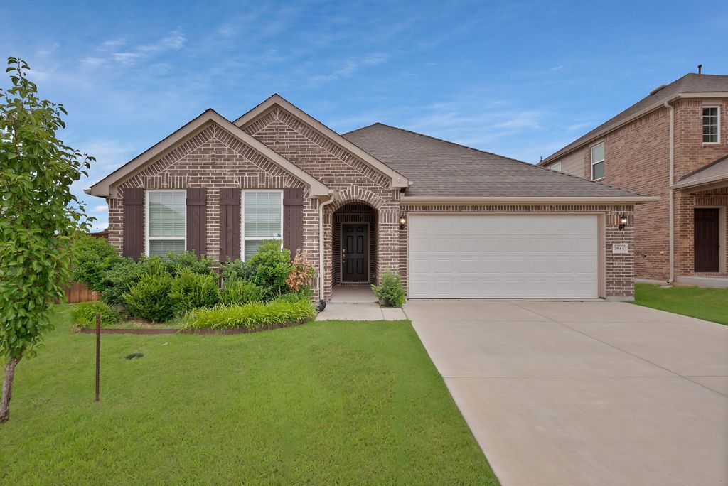 3844 Hawsbrook Lane, Fort Worth, TX 76137