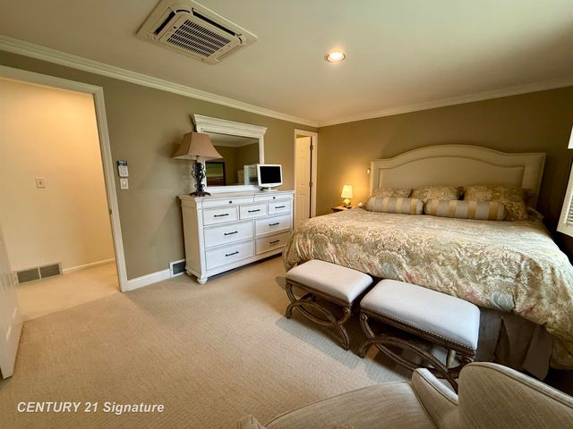 321 Somerset Road, Saginaw Twp, MI 48638