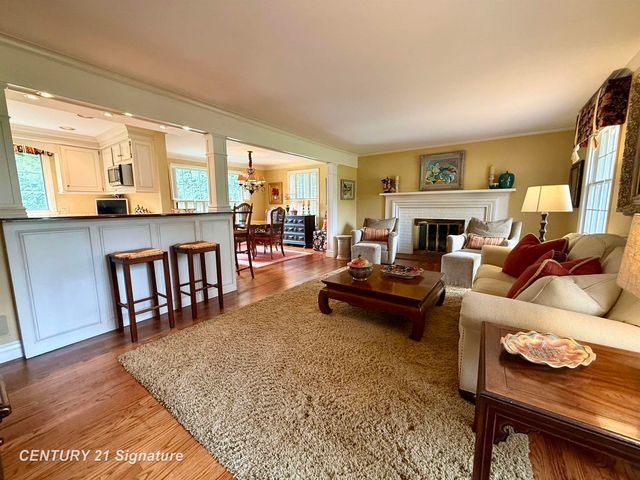 321 Somerset Road, Saginaw Twp, MI 48638