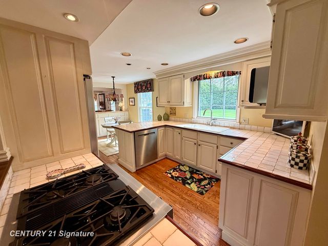 321 Somerset Road, Saginaw Twp, MI 48638