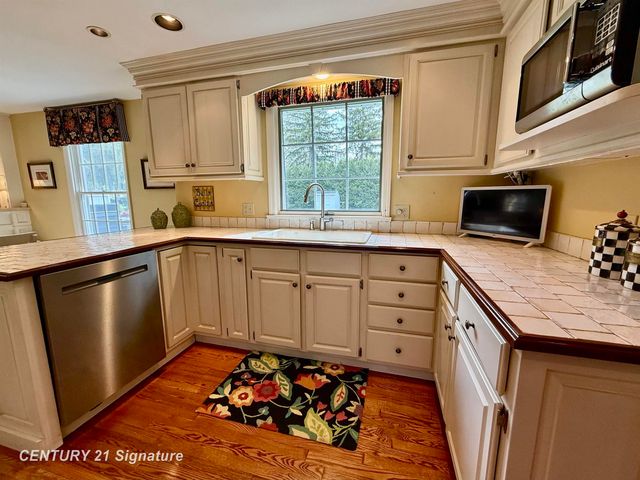 321 Somerset Road, Saginaw Twp, MI 48638