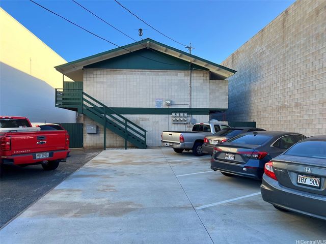 1722 Democrat Street, Honolulu, HI 96819