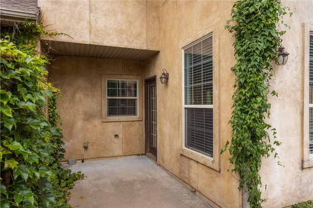 3901 NW Creekstone Boulevard, Bentonville, AR 72712
