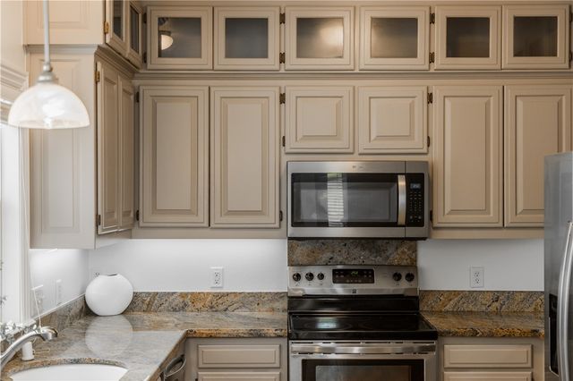 3901 NW Creekstone Boulevard, Bentonville, AR 72712