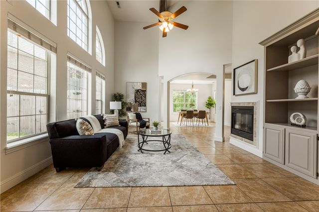 3901 NW Creekstone Boulevard, Bentonville, AR 72712
