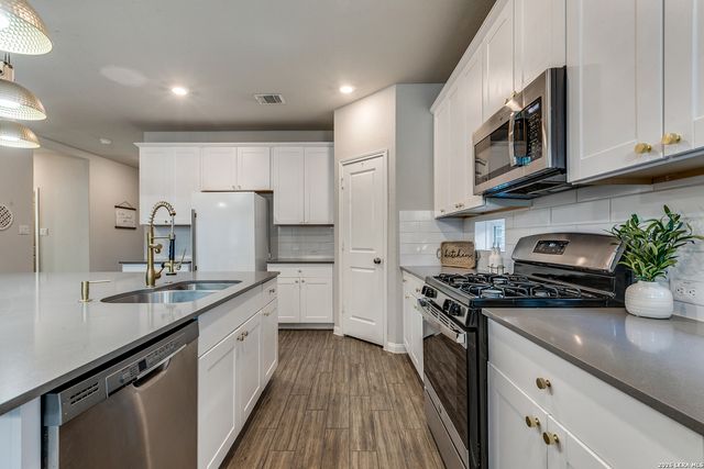 15233 Cheshire, San Antonio, TX 78254