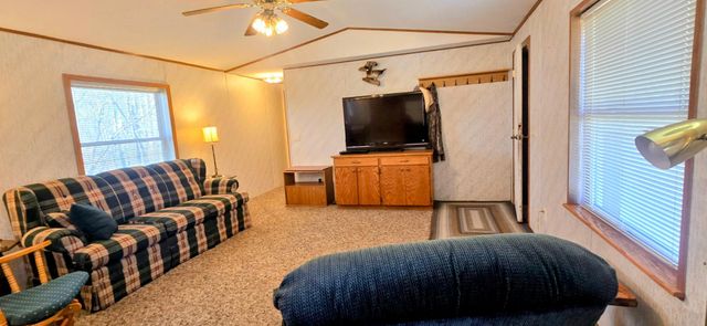 4194 Bostic Road NW, Baudette, MN 56623