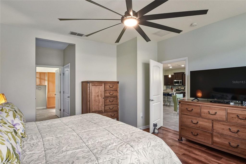 Image 33 of property listing at 5828 MARSH LANDING DRIVE, Winter Haven, FL 33881