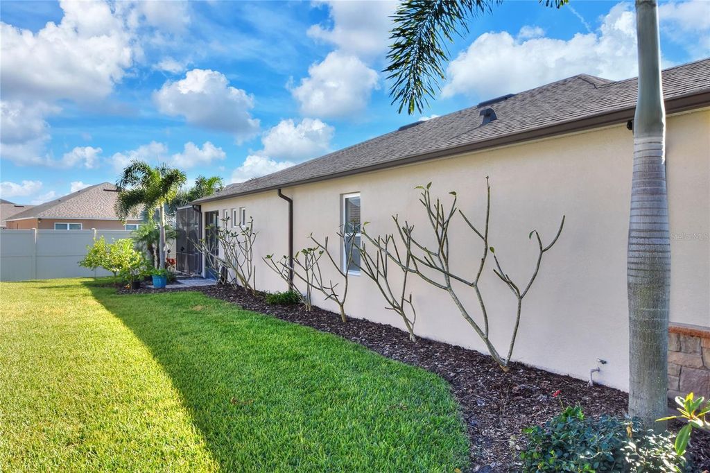 Image 50 of property listing at 5828 MARSH LANDING DRIVE, Winter Haven, FL 33881