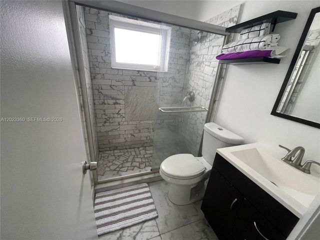 990 Meridian Ave -, Miami Beach, FL 33139