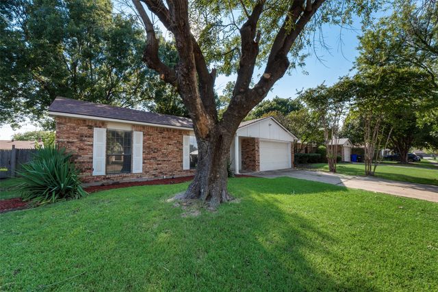 515 Forestwood Drive, Forney, TX 75126