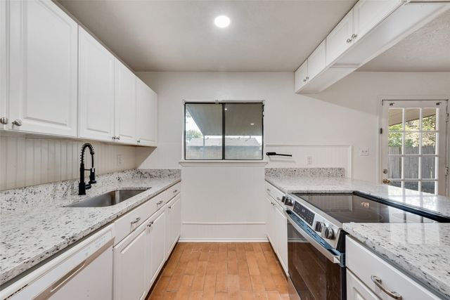 515 Forestwood Drive, Forney, TX 75126