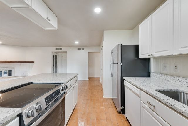 515 Forestwood Drive, Forney, TX 75126