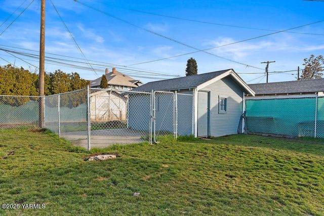 603 Cornell Ave, Yakima, WA 98902