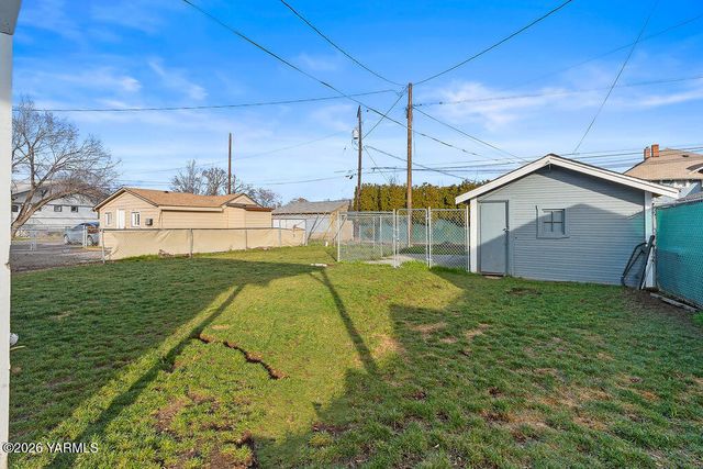 603 Cornell Ave, Yakima, WA 98902