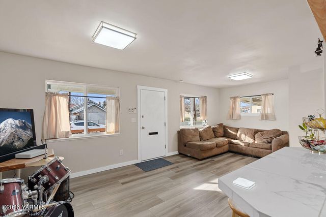 603 Cornell Ave, Yakima, WA 98902