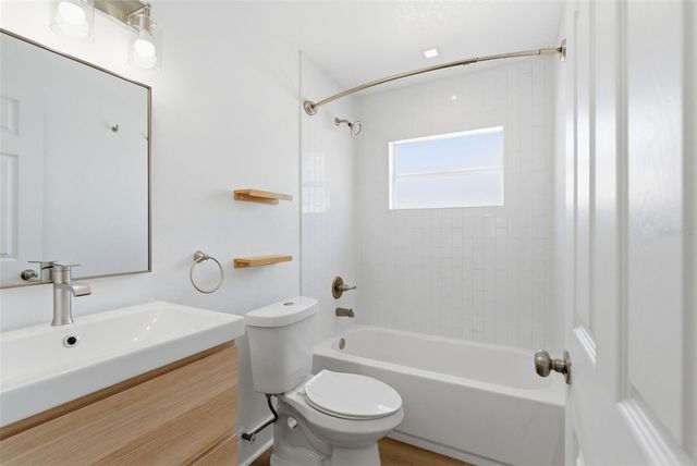 3916 IOWA AVENUE W, Tampa, FL 33616