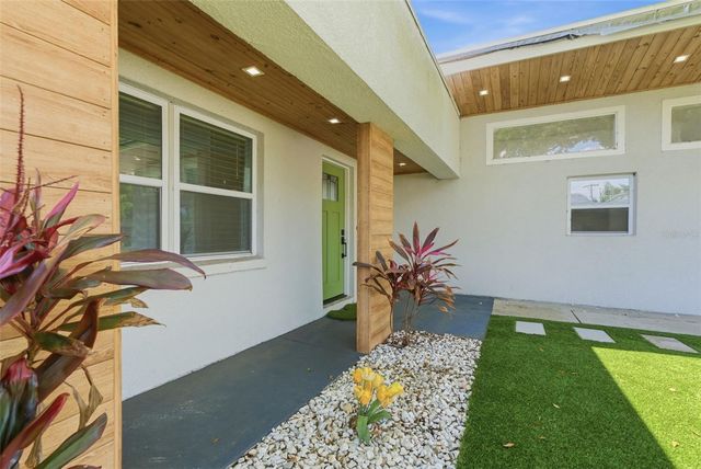 3916 IOWA AVENUE W, Tampa, FL 33616