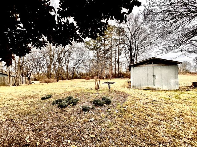 518 2nd Ave, S, Loretto, TN 38469