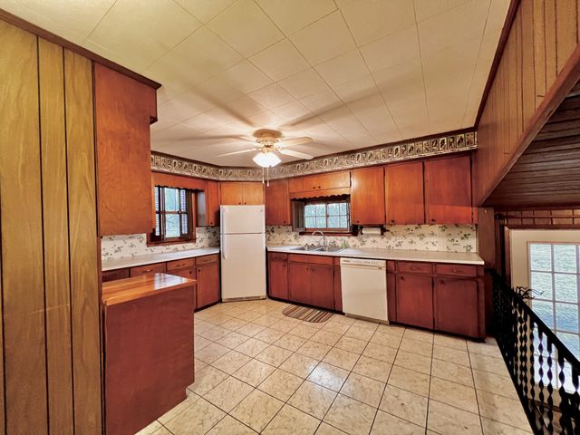 518 2nd Ave, S, Loretto, TN 38469