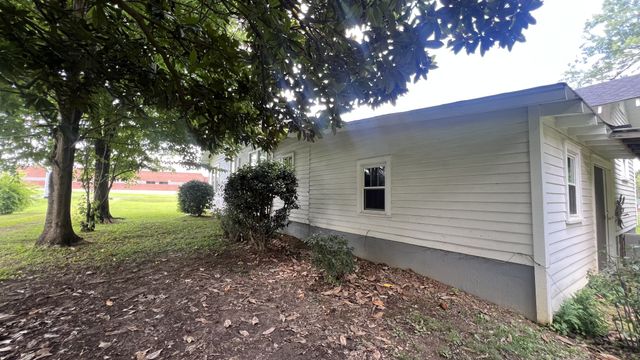518 2nd Ave, S, Loretto, TN 38469