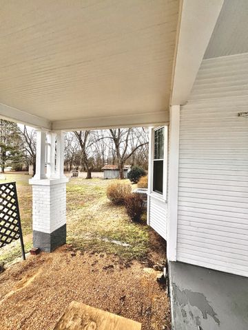 518 2nd Ave, S, Loretto, TN 38469