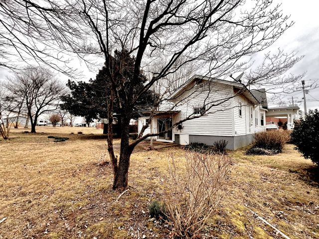 518 2nd Ave, S, Loretto, TN 38469