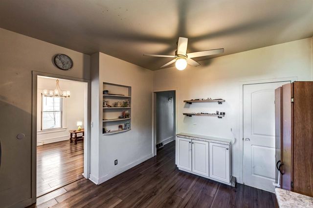 1033 N SAWYER STREET, Oshkosh, WI 54902