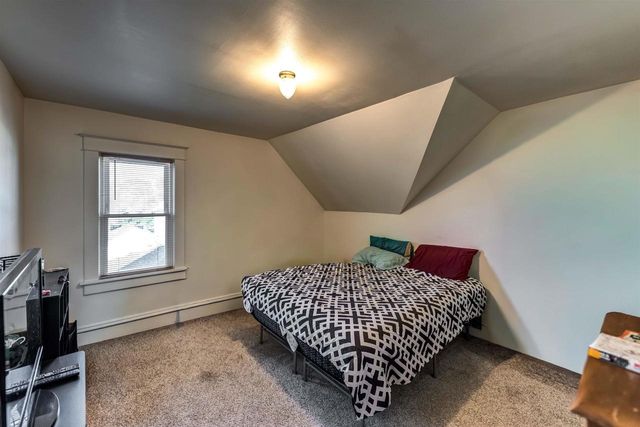 1033 N SAWYER STREET, Oshkosh, WI 54902