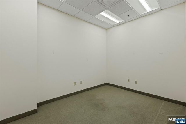 15 Union Avenue, East Rutherford, NJ 07073