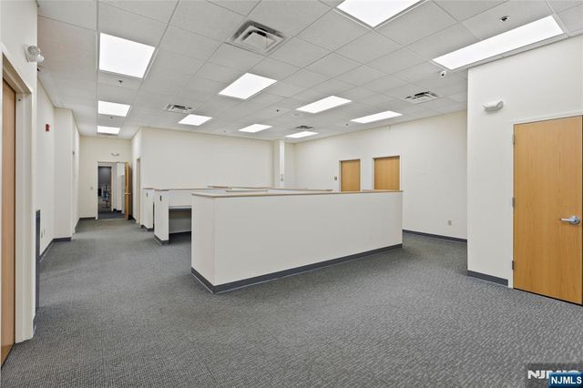 15 Union Avenue, East Rutherford, NJ 07073