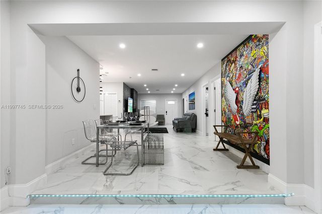 2376 NW 2nd St, Miami, FL 33125