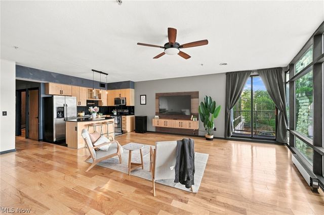 1237 Washington Avenue 402, Cleveland, OH 44113