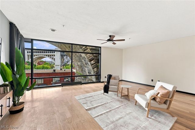 1237 Washington Avenue 402, Cleveland, OH 44113