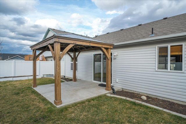 2011 N Arties Ln, Spokane Valley, WA 99016