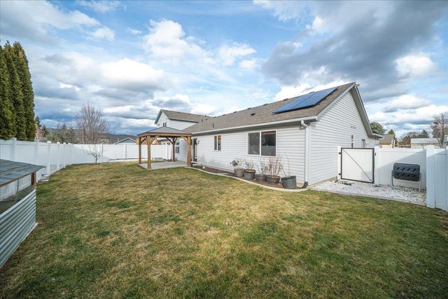 2011 N Arties Ln, Spokane Valley, WA 99016