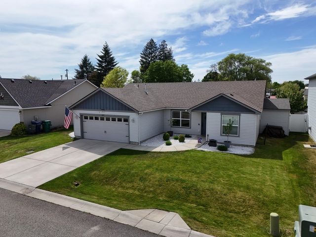 2011 N Arties Ln, Spokane Valley, WA 99016