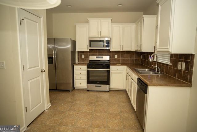 7903 Bluefin Trail, Union City, GA 30291