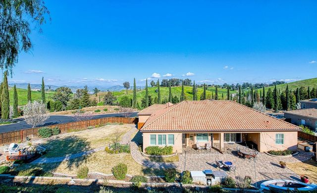 18729 Via Bellagio, Friant, CA 93626