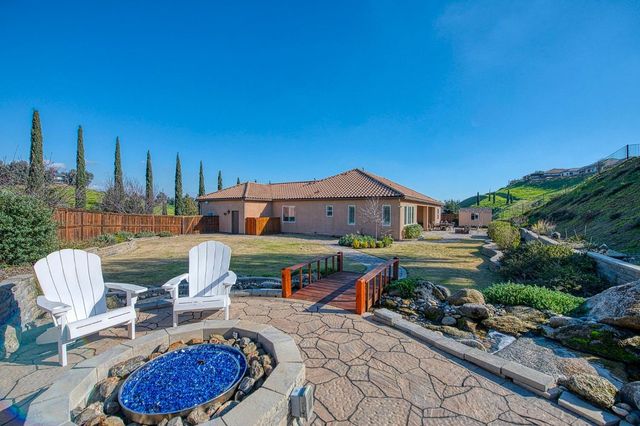 18729 Via Bellagio, Friant, CA 93626