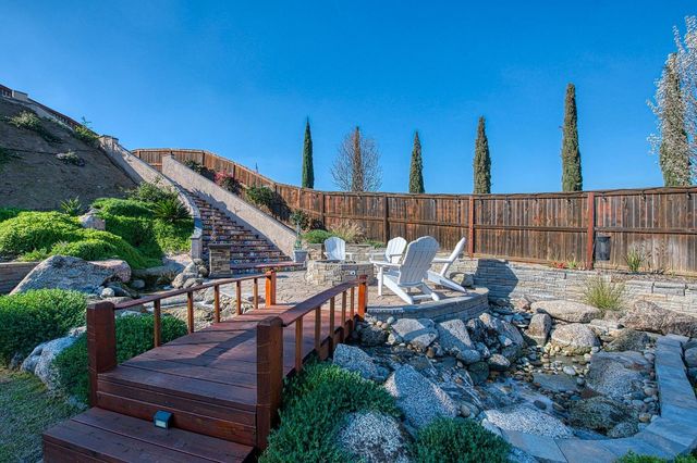 18729 Via Bellagio, Friant, CA 93626