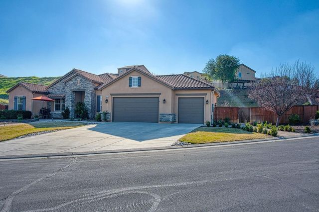 18729 Via Bellagio, Friant, CA 93626