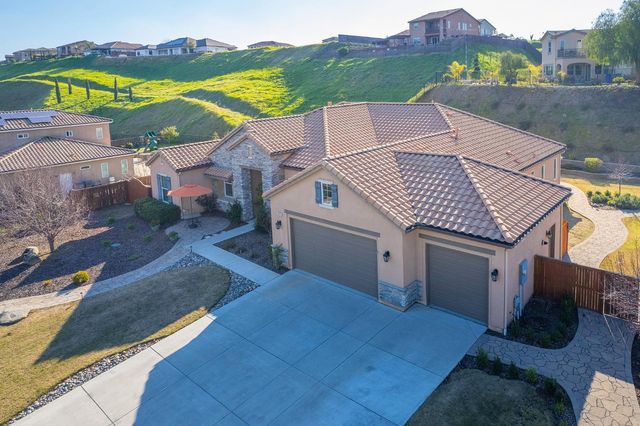 18729 Via Bellagio, Friant, CA 93626