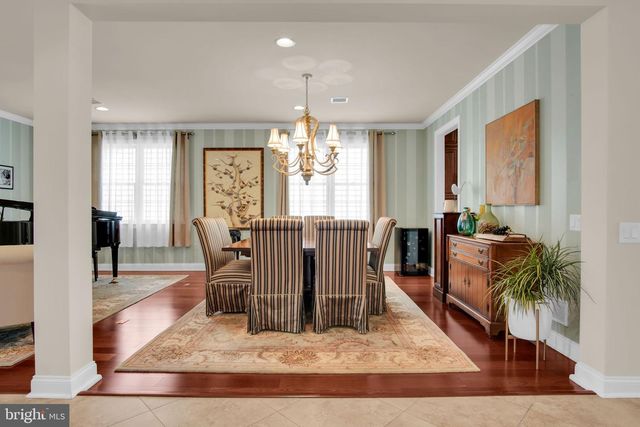 35 PRESIDENTS DRIVE, Mechanicsburg, PA 17050
