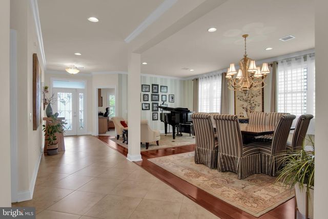 35 PRESIDENTS DRIVE, Mechanicsburg, PA 17050