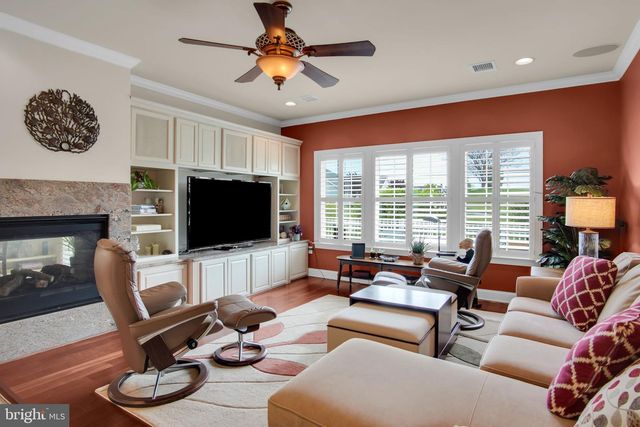 35 PRESIDENTS DRIVE, Mechanicsburg, PA 17050