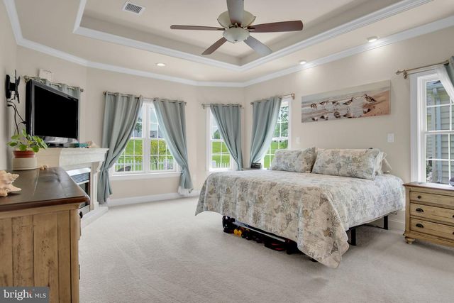 35 PRESIDENTS DRIVE, Mechanicsburg, PA 17050