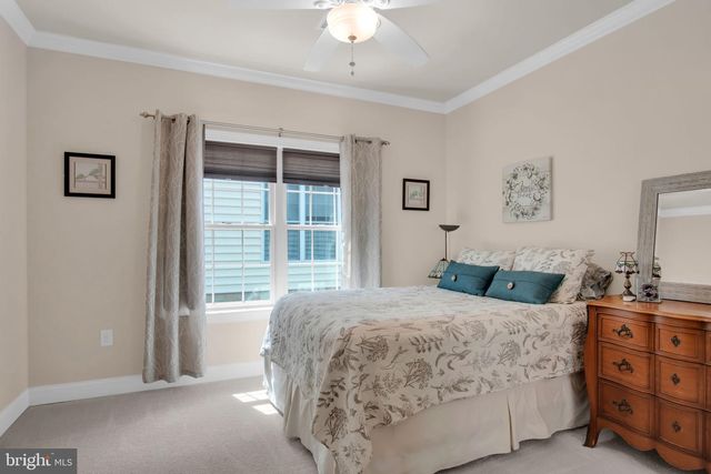 35 PRESIDENTS DRIVE, Mechanicsburg, PA 17050